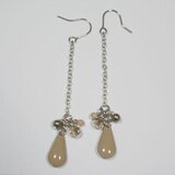 レトロしずく＊ピアスorイヤリング（ベージュ）