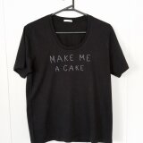 Make Me A Cake  [クルーネックTシャツ]