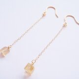 インペリアルトパーズのチェーンピアス