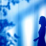 Curtain_01 / 青いカーテンのアリス