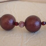 バーガンディの大粒パールとべネチのネックレス