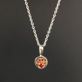 足跡モチーフペンダント(オレンジ)