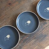 マレーバク柄の小皿（紺）