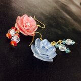 牡丹のピアス【赤&青】