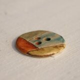陶器のかわいいボタン　１