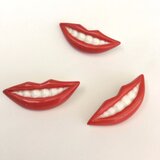 アルカイックスマイルブローチ