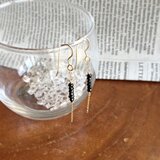 ブラックスピネル粒ピアス(ゴールド)