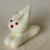 つまむあにまる《うさぎ-白色赤目》