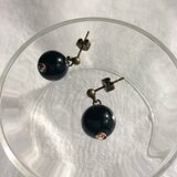うるし玉のピアス・黒