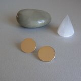 鏡面仕上げ 円形のピアス