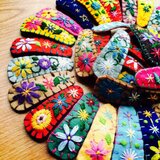 花刺繍のぱっちんどめ