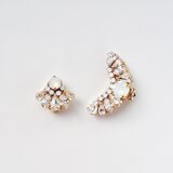 スワロフスキービジューのアシンメトリーイヤーカフとイヤリングセット/P59