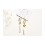 Acrylic bijoux pierce（ivory flake）