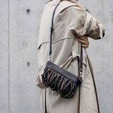 ショルダーバッグ　ブラック　サイズL