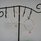 ８ｍｍのコットンパール　４５ｍｍのフープピアス