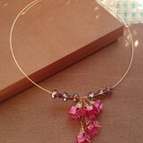ピンクすずらん×スワロ キラキラ揺れるチョーカー