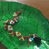 マクラメビーズ×タッセル付ブレスレット ロウ引き糸[茶]