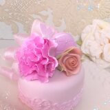 カーネーションのミニケーキ