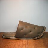 Sofa Slippers STUDS BROWN sizeLLの画像