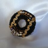 アンティークスタイルのリースブローチ