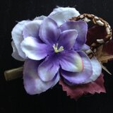 スミレ色のブローチ・コサージュ