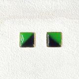 若草色のスクウェアイヤリング
