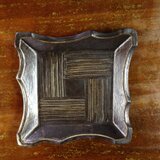 粉青沙器　角皿　黒