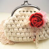 玉編みのがま口ポーチ