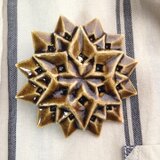 ブローチ六角星　飴色　M