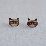 猫。ねこ。ネコ。ピアス／絵描きの手描き