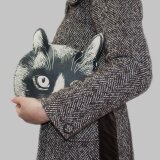 猫の頭のクラッチバッグ