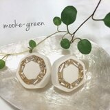 六角形とビーズ。