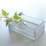 スモークグレーのガラスの器