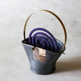 持ち歩く蚊遣り（シカク）の画像