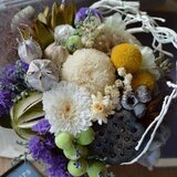 白いピンポンマムのアレンジ