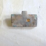 小窓ブローチ　団地