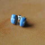 青色＋白色ピアス