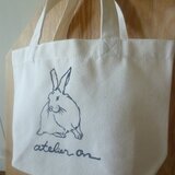 ウサギのトートバッグ