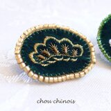 金の小松さんブローチ