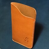 栃木レザーのNewiPhone SE/8 /7/6S /6スリーブケース。