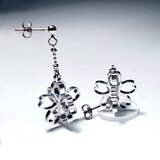 【桜の立体ピアス・イヤリング】季節問わず使えるデザイン / おしゃれなプレゼントにも