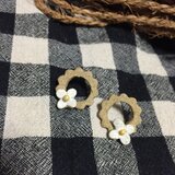 白いお花✳︎ピアス