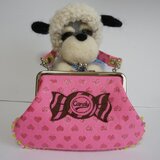 ピンクハートのミニバッグ