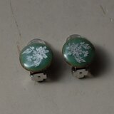 翡翠色の野菊イヤリング