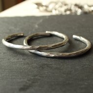 ◇錫 (スズ) × silver バングル【Hammered Tin Bangle