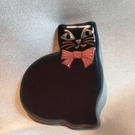 蒔絵ブローチ 黒猫 桜 | iichi ハンドメイド・クラフト作品・手仕事品 ...