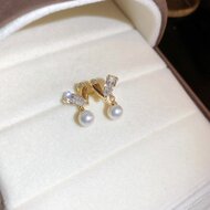 ピアス レディース 18金 パール ハート 揺れる シルバー925 金属