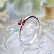 選べる ４つの誕生石 ミニマル スクエア リング 大切な人の宝石を紡ぐ【4石】-Family Ring（ファミリーリング