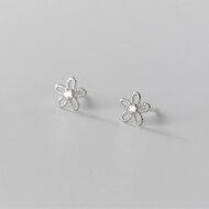 ピアス 花 フラワー 透かし 一粒 1粒 小さめ | iichi 日々の
