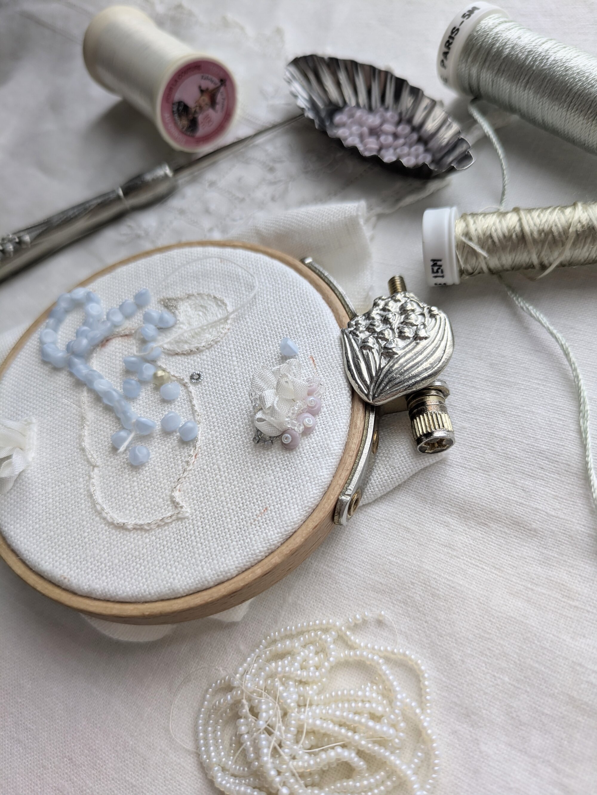 O*suji｜アロマと刺繍装身具